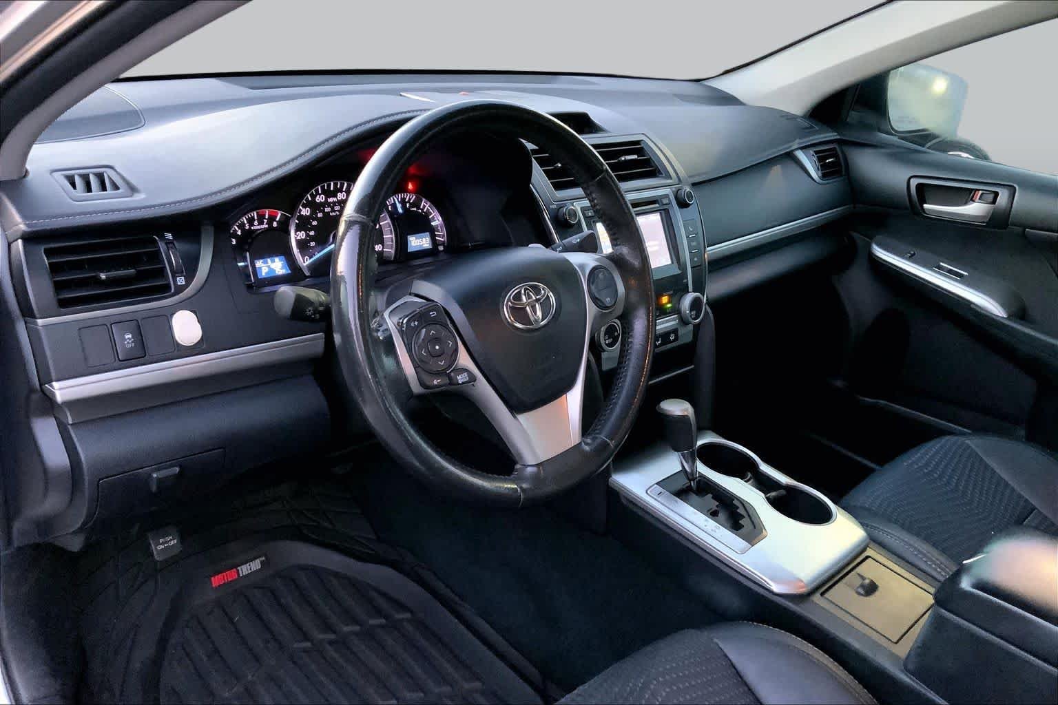 Used 2013 Classic Silver Metallic Toyota SE image 16