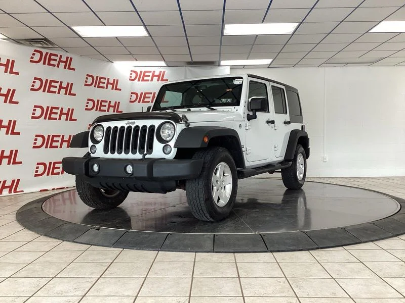 Used 2014 White Jeep Unlimited Sport image 3