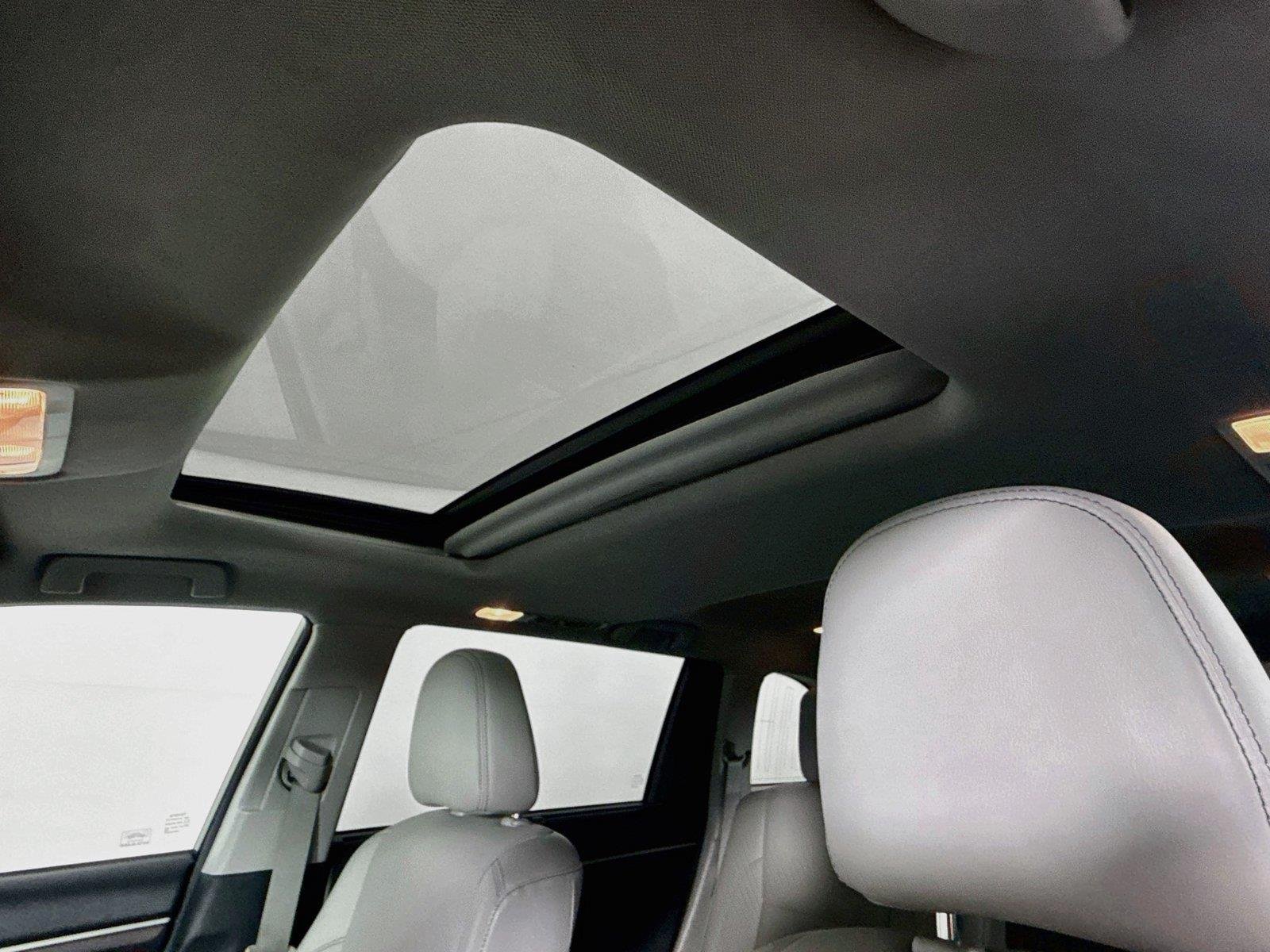 Used 2015 Silver Sky Metallic Toyota Limited image 6