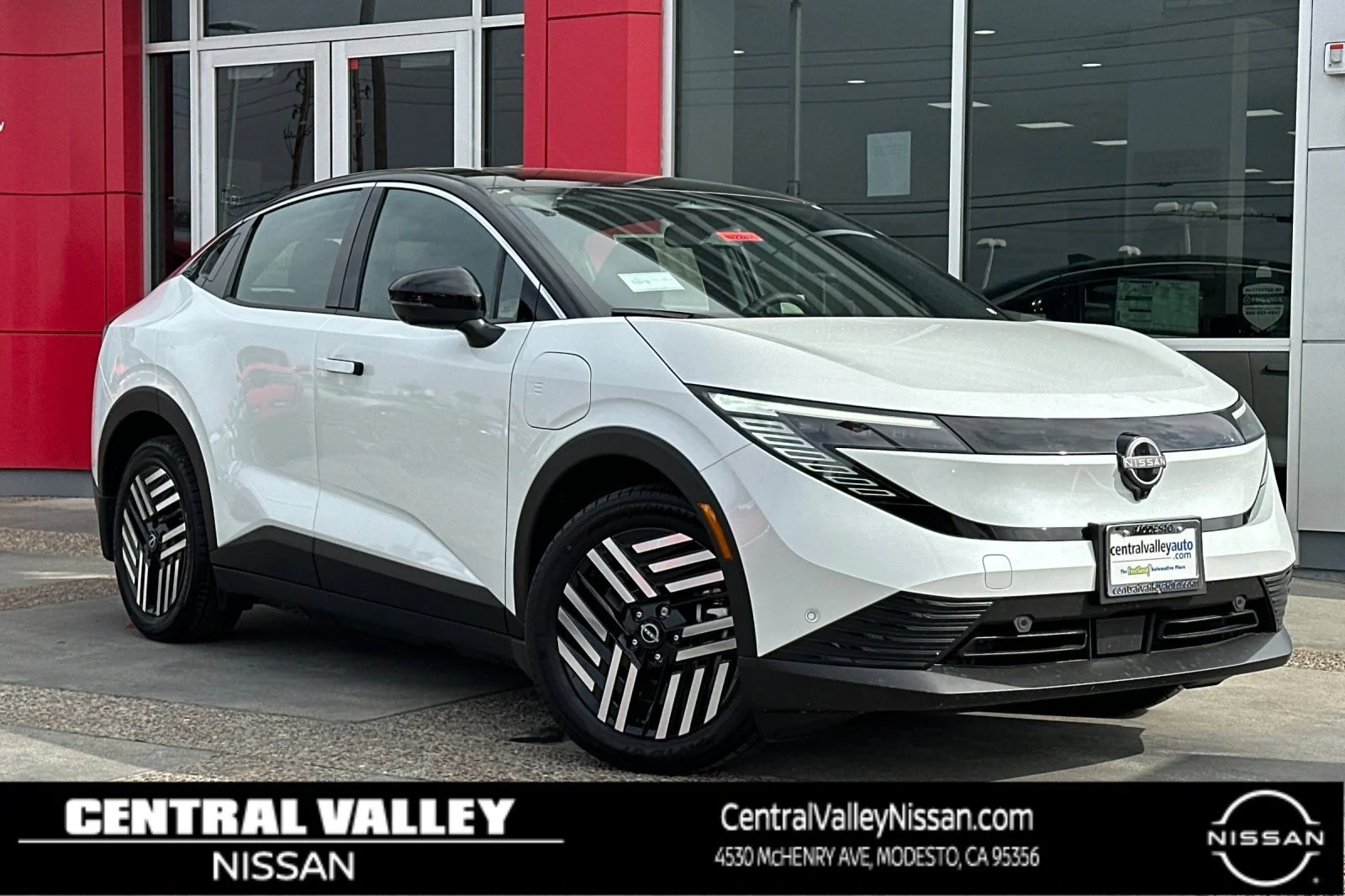 2026 Nissan Leaf SV+'s photo