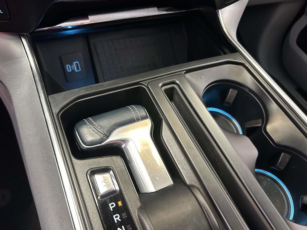 Used 2021 White Ford Limited image 28
