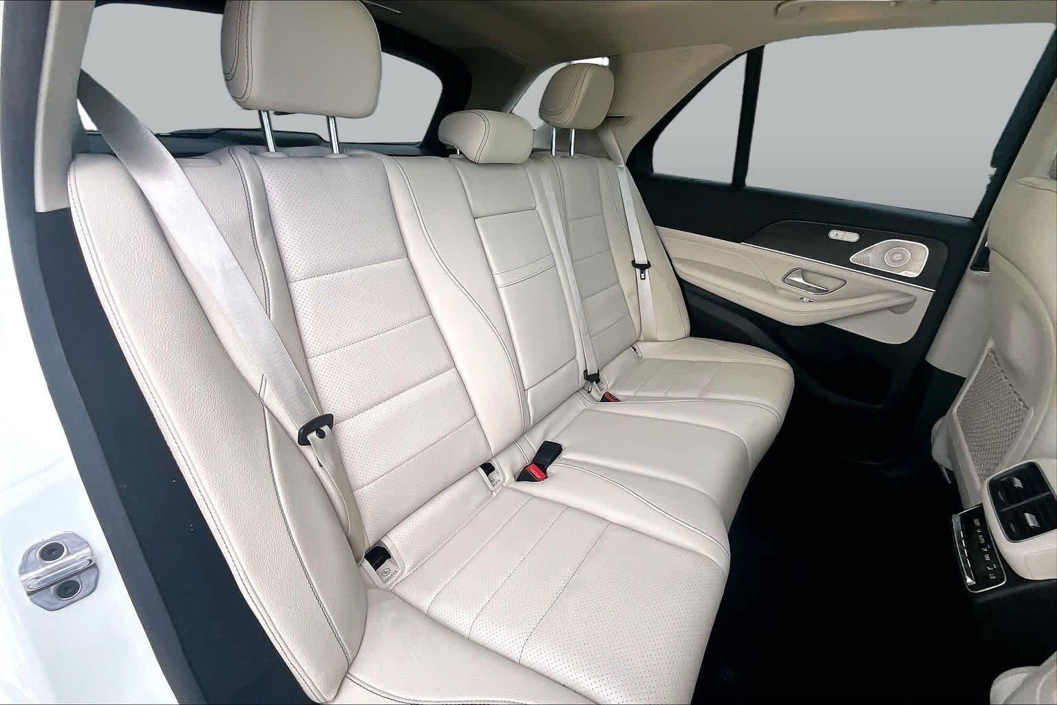 Used 2022 MANUFAKTUR Diamond White Metallic Mercedes-Benz GLE 350 image 18