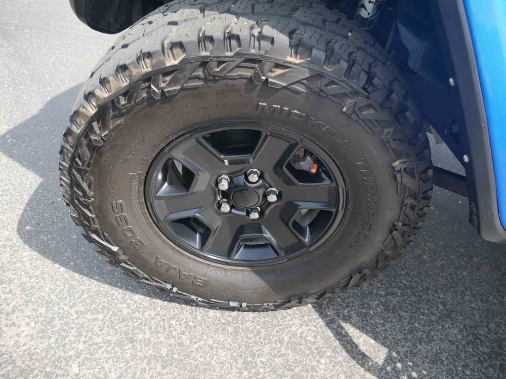 Used 2022 Blue Jeep Mojave image 12