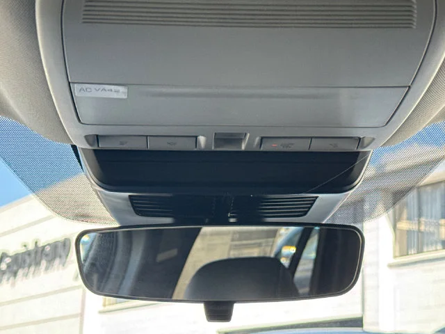 Used 2020 Black Land Rover S image 29