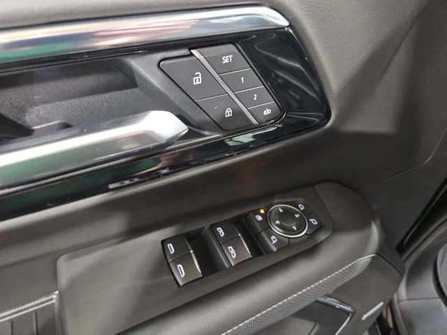 2025 Chevrolet Tahoe Premier - Photo 22