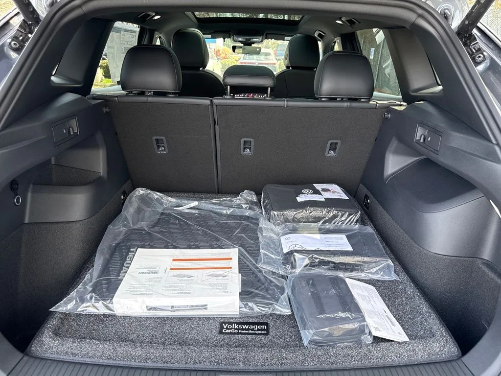 New 2026 Platinum Gray Metallic Volkswagen SE R-Line Black image 23