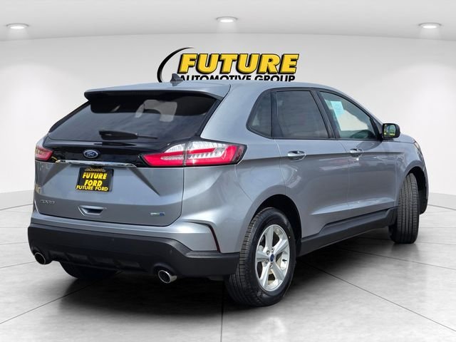 Used 2020 Silver Ford SE image 4