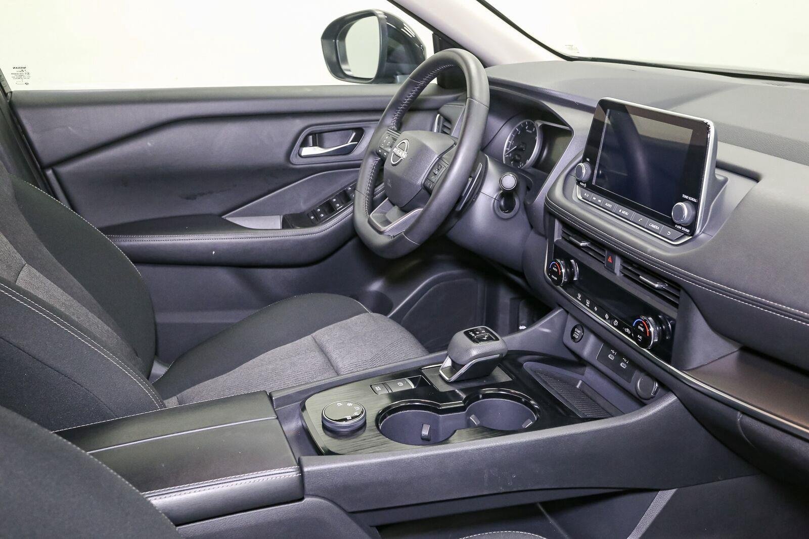 Used 2026 Super Black Nissan SV image 18