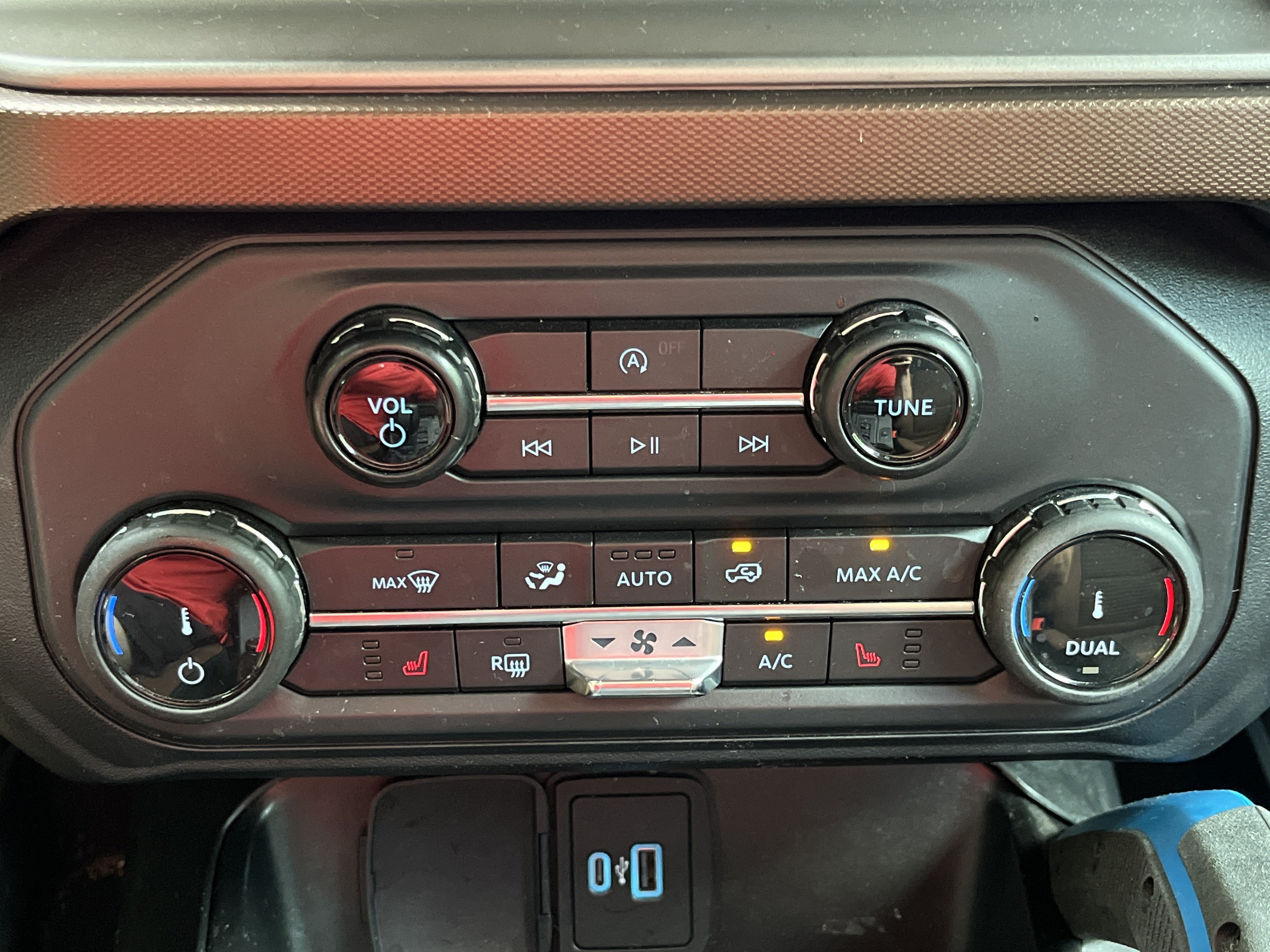 Used 2022 Oxford White Ford Outer Banks image 8