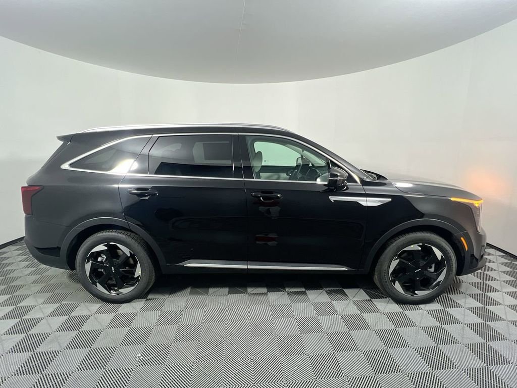 New 2026 Aurora Black Pearl Kia EX image 2