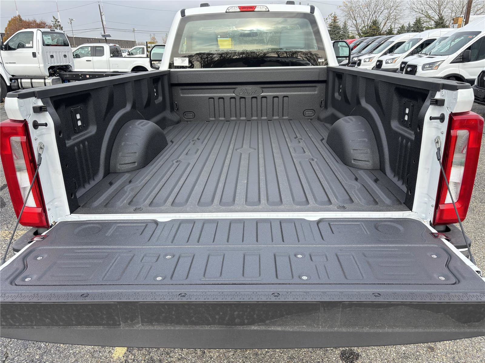 2026 Ford F-350 Super Duty XL - Photo 9