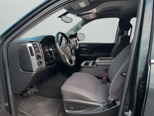 Used 2017 Gray GMC SLE image 11