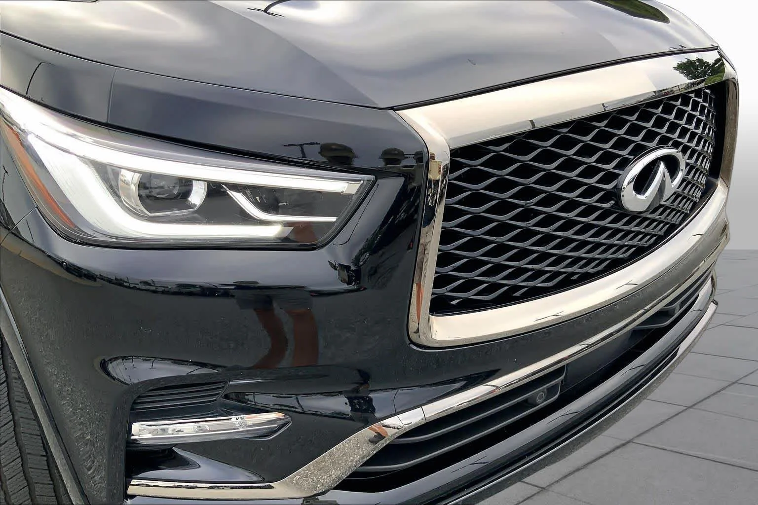 Used 2020 Black Obsidian INFINITI LUXE image 29