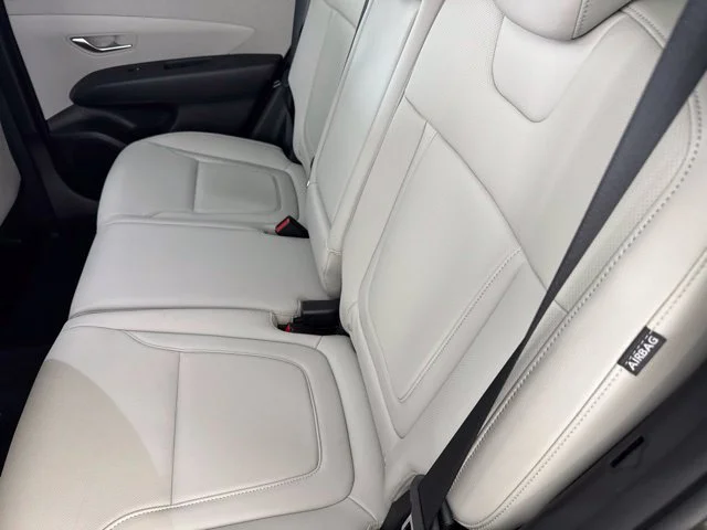 Used 2025 Green Hyundai SEL Convenience image 31