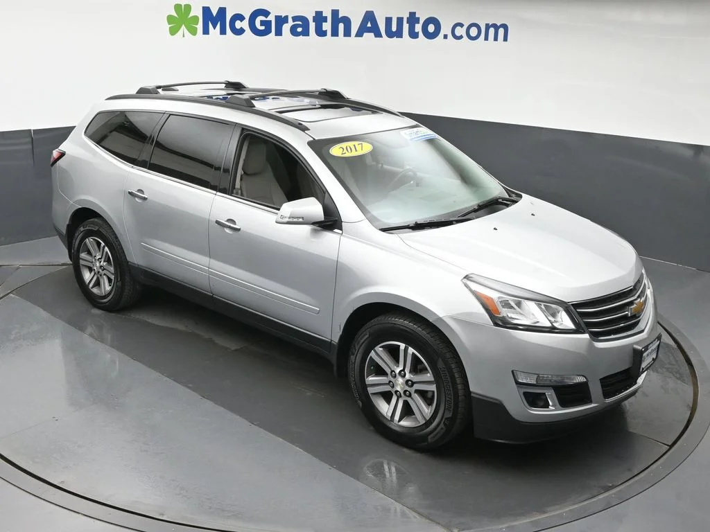 Used 2017 Silver Chevrolet 2LT image 3