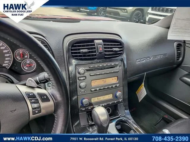 Used 2009 Red Chevrolet w/1LT image 16