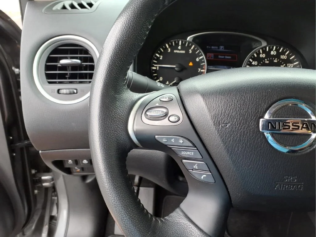 Used 2016 Gray Nissan SL image 20
