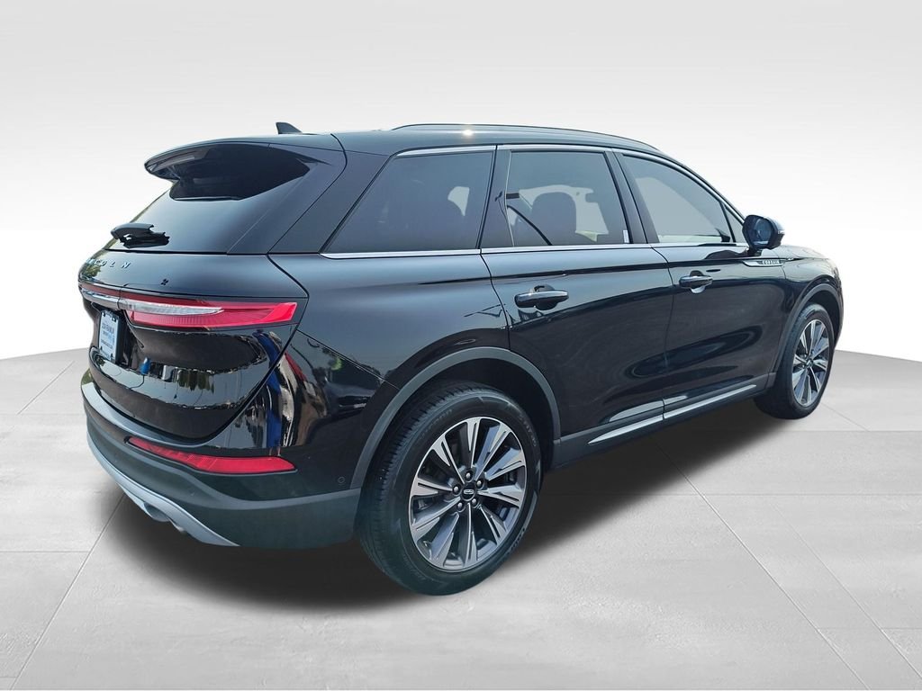 Used 2020 Black Lincoln Reserve image 5