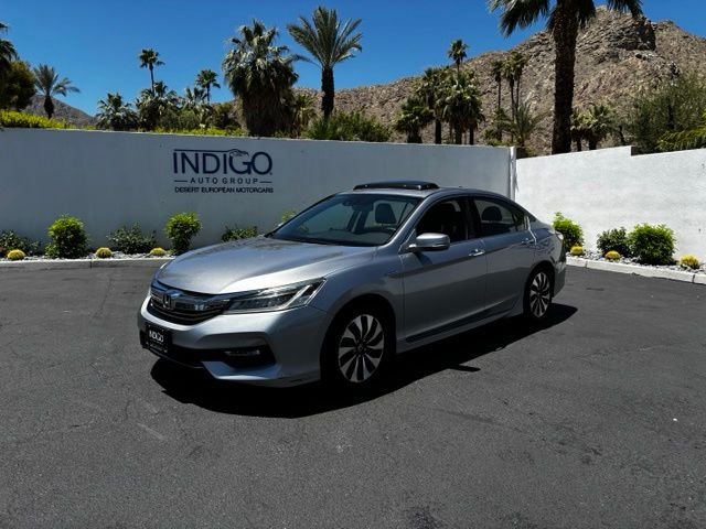 Used 2017 Lunar Silver Metallic Honda Touring image 1