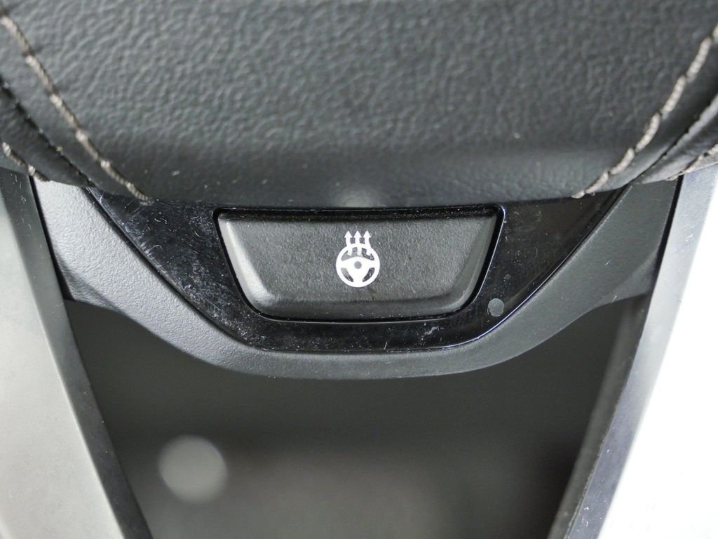 Used 2021 Phytonic Blue Metallic BMW xDrive40i image 43