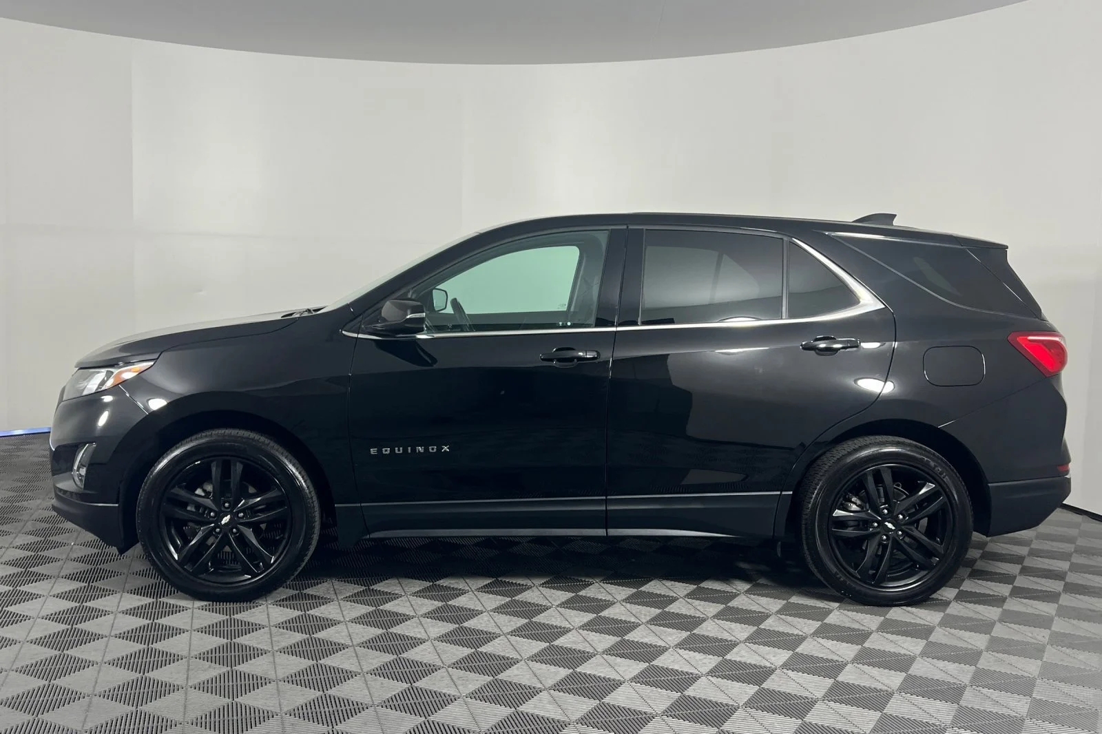 Used 2020 Mosaic Black Metallic Chevrolet LT image 6