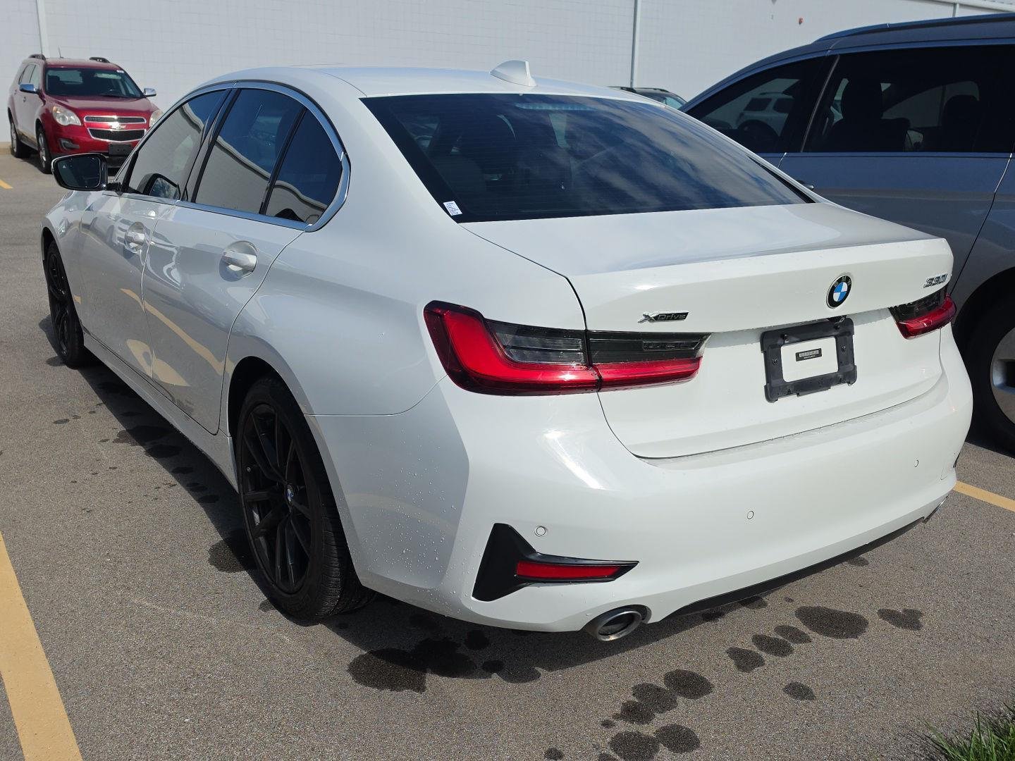 Used 2020 Alpine White BMW 330i xDrive image 4