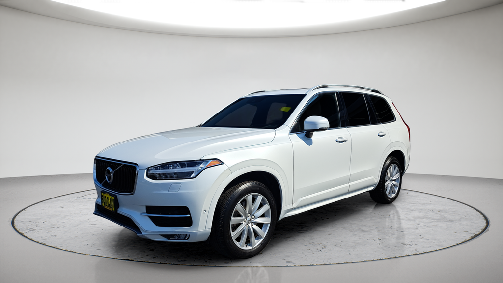 Used 2019 White Volvo T6 Momentum image 7