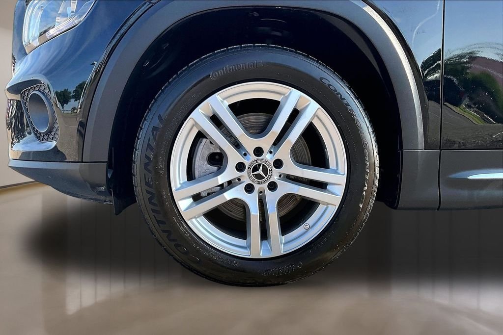 Used 2021 Black Mercedes-Benz GLB 250 image 8
