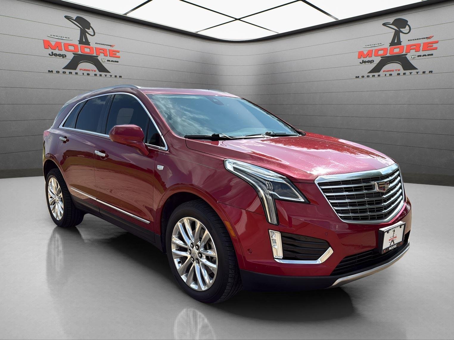 2019 Cadillac XT5 AWD Platinum's photo