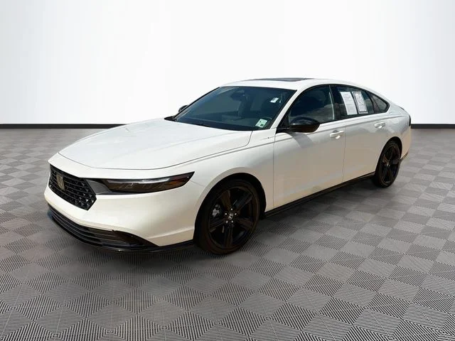 Used 2024  Honda Sport-L image 3