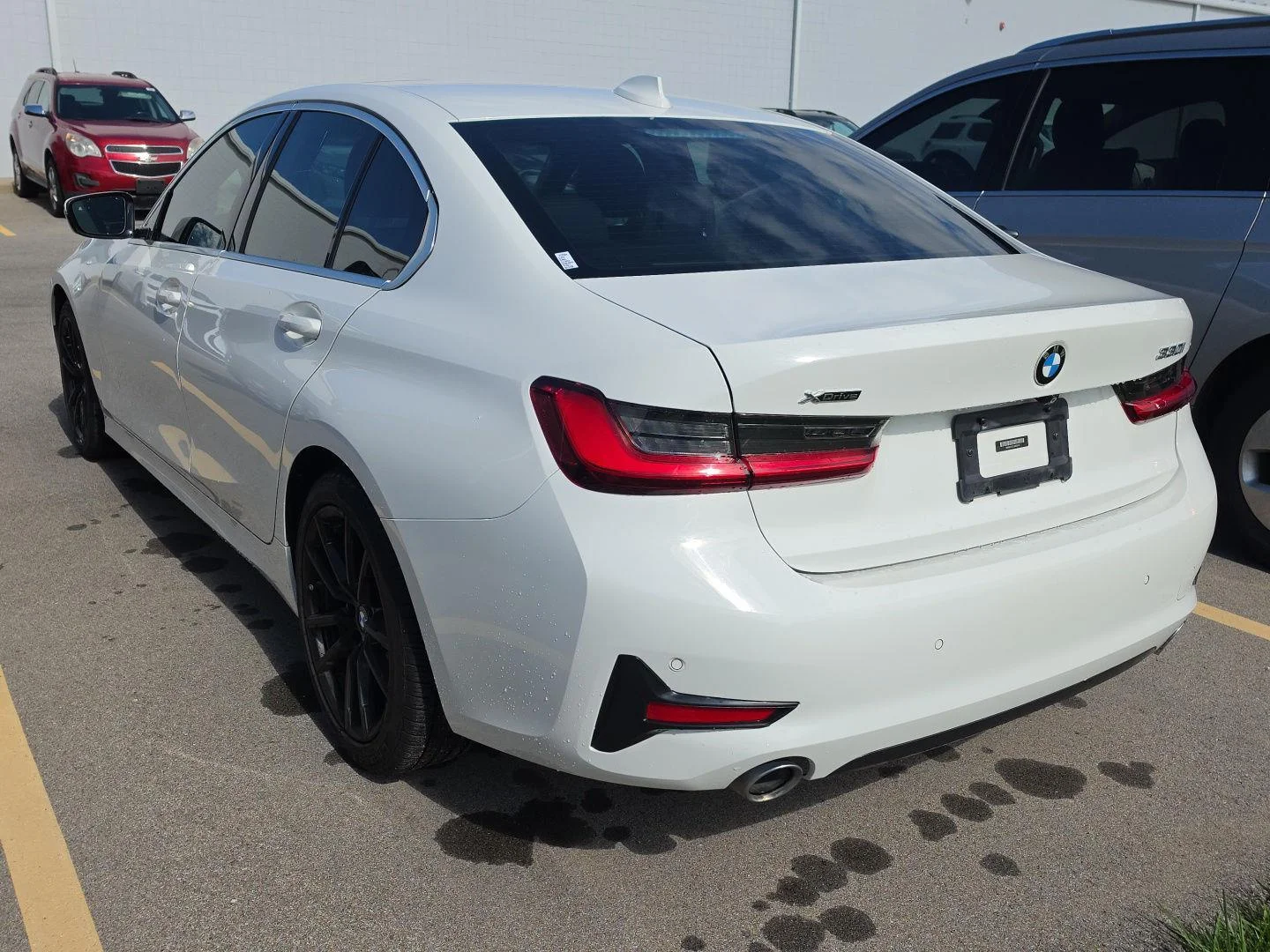 Used 2020 White BMW 330i xDrive image 4