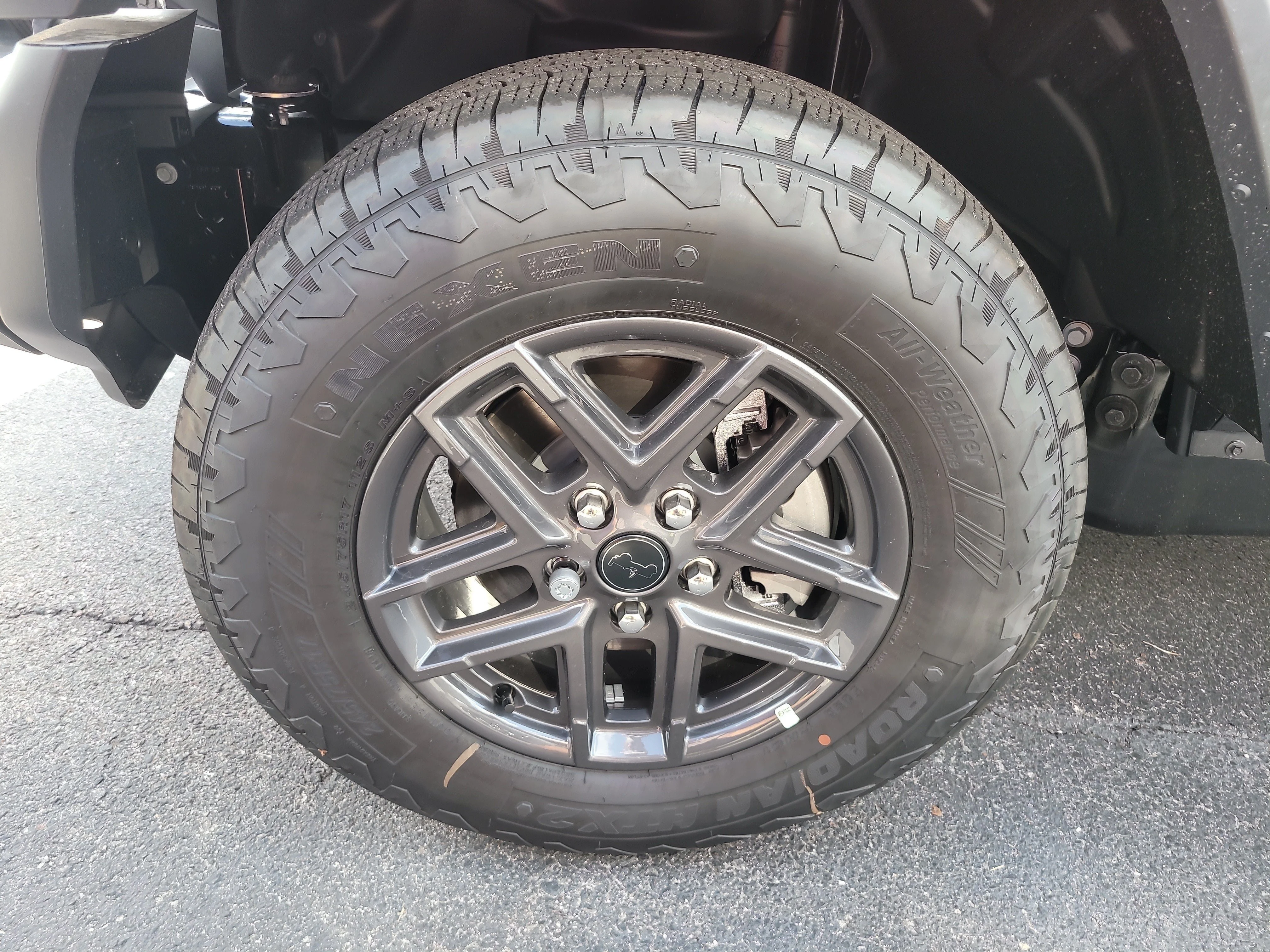 New 2026 Granite Crystal Metallic Clearcoat Jeep Sport S image 10