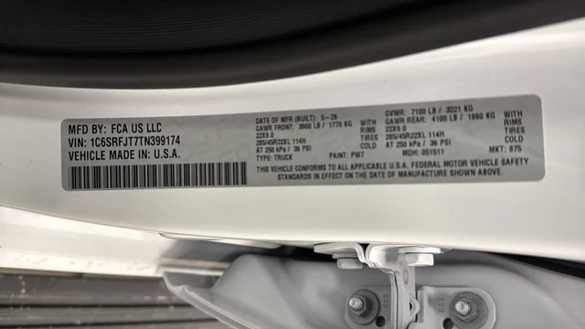 New 2026 Bright White Clear-Coat Exterior Paint RAM Laramie image 29