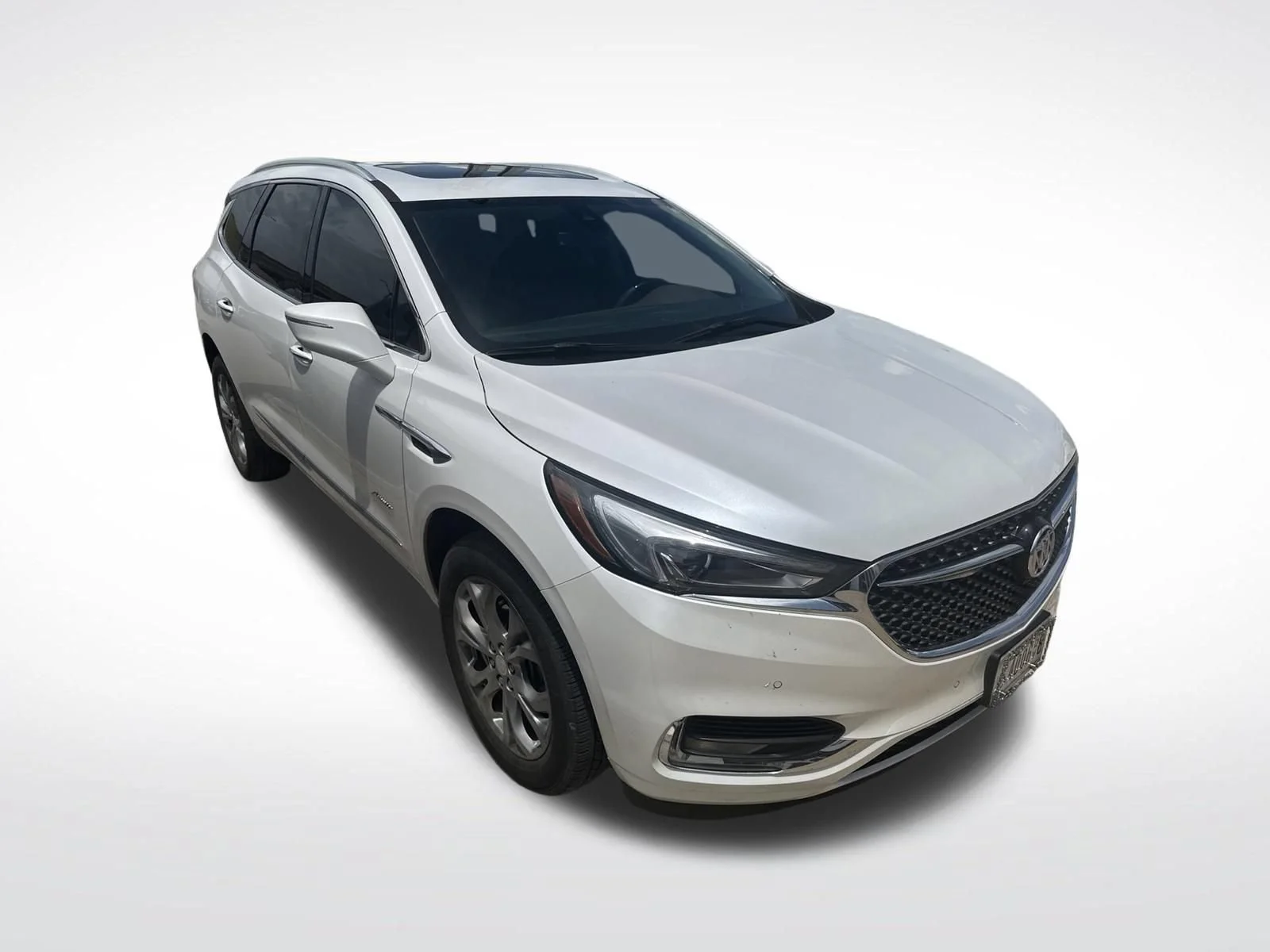 Used 2021 WHITE FROST TRICOAT Buick Avenir image 8
