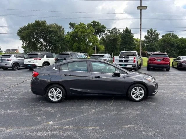 Used 2016 TUNGSTEN METALLIC Chevrolet LT image 6