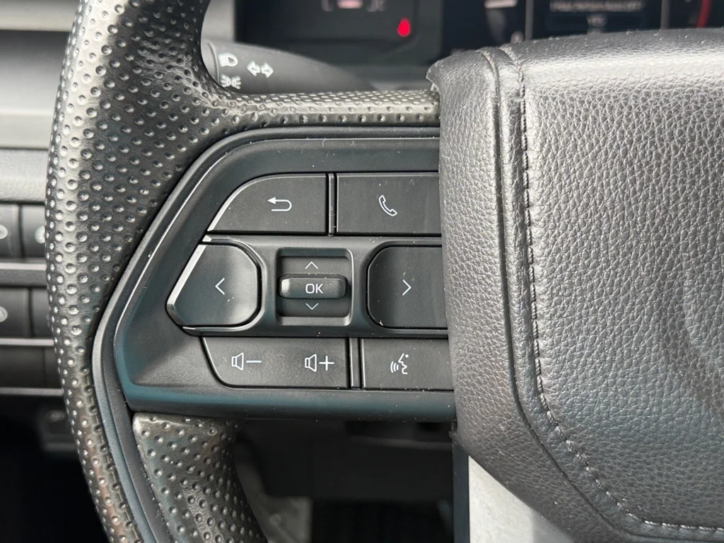 Used 2024 Ice Cap Toyota SR image 21