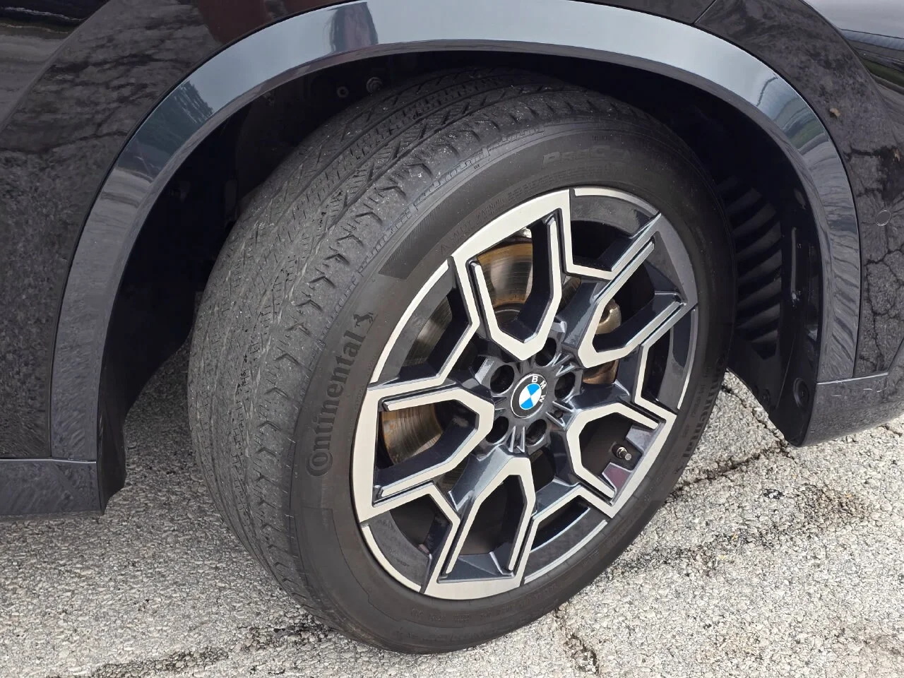 Used 2024 Jet Black BMW xDrive28i image 6