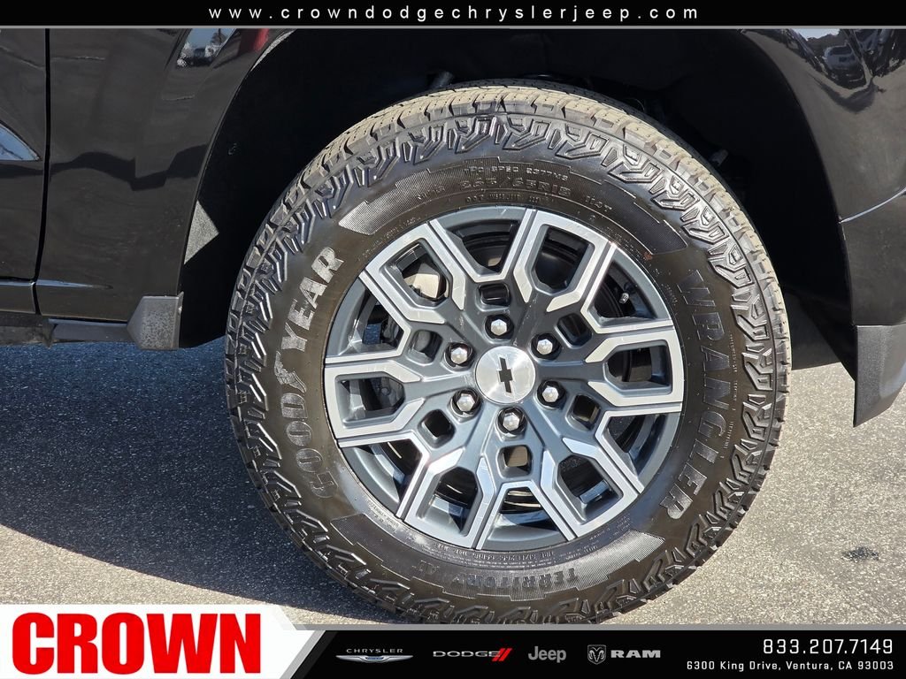 Used 2023 Black Chevrolet Z71 image 9