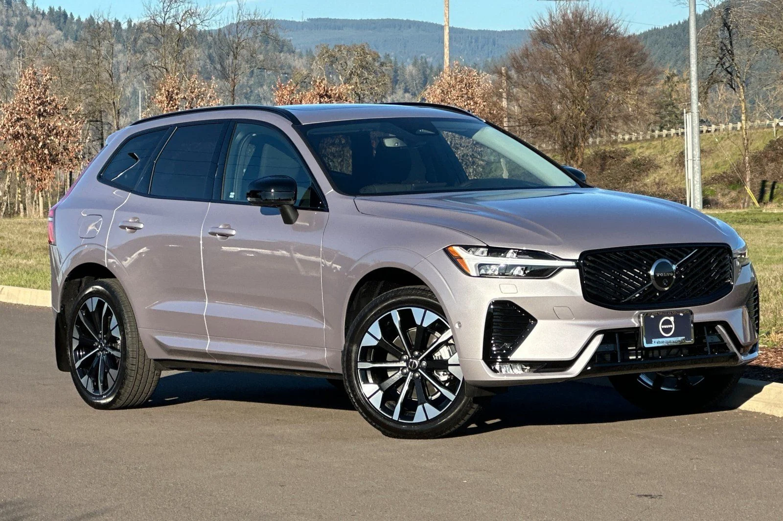 2026 Volvo XC60 B5 Plus Dark AWD's photo