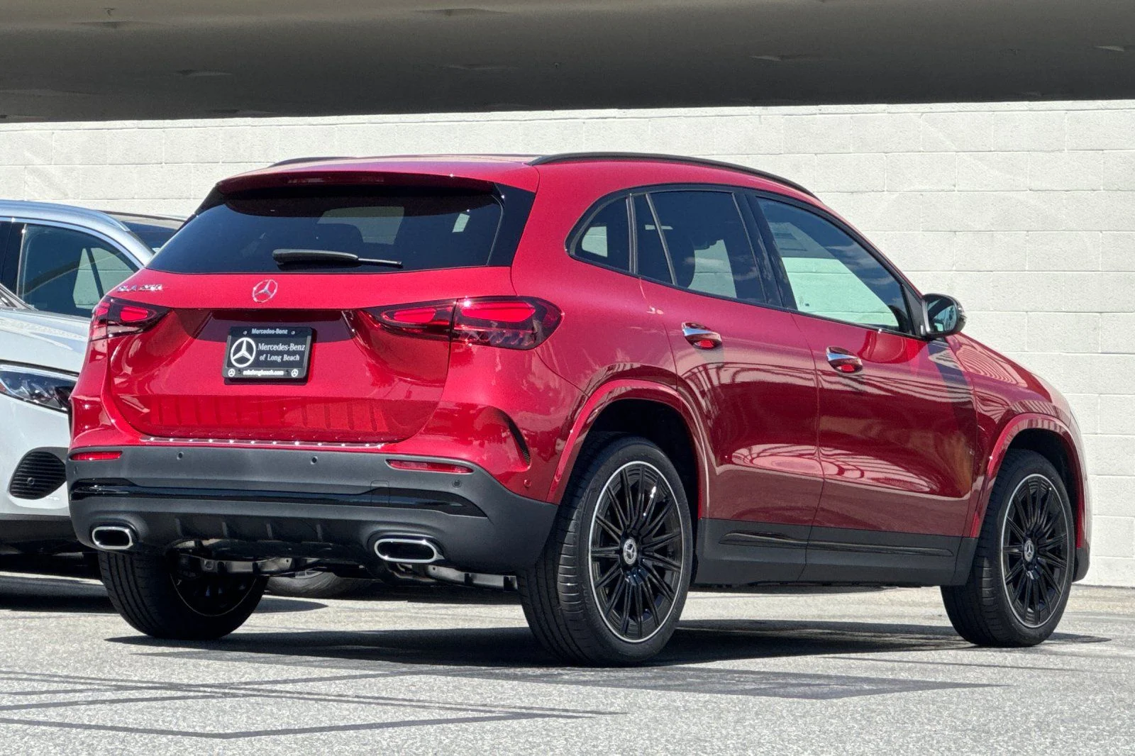 New 2026 MANUFAKTUR Patagonia Red Metallic Mercedes-Benz GLA 250 image 4