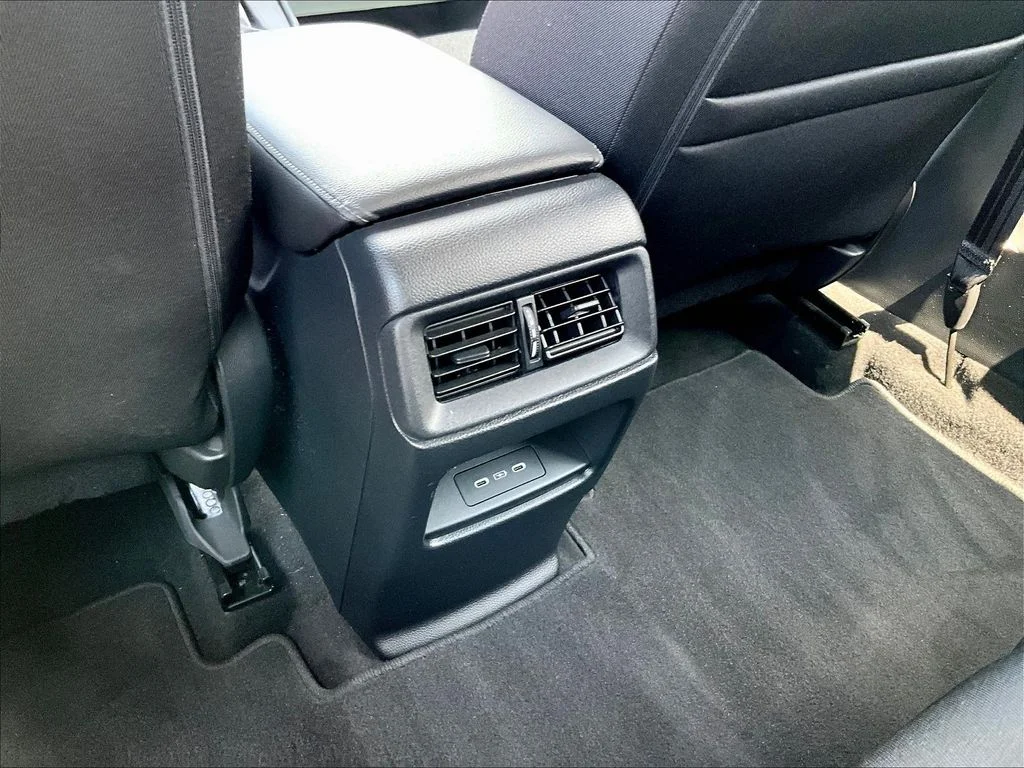 Used 2024 Lunar Silver Metallic Honda EX image 10