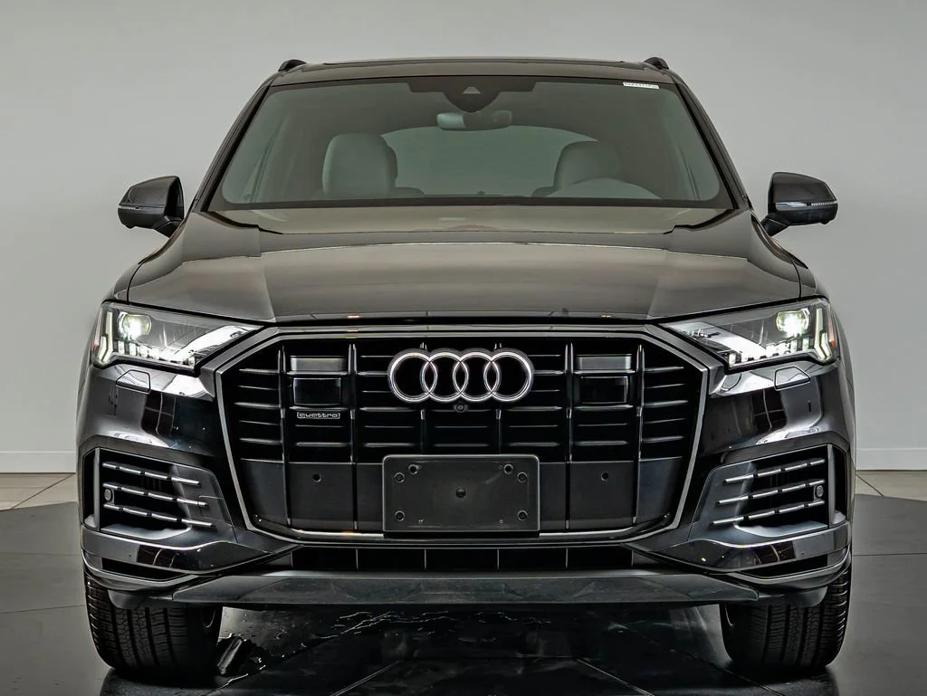 Used 2023 Mythos Black Metallic Audi 55 Premium Plus image 2