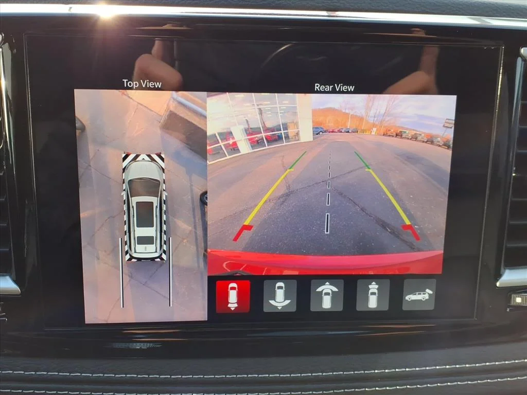 New 2026 Red Hot Pearl-Coat Exterior Paint Chrysler Select image 8