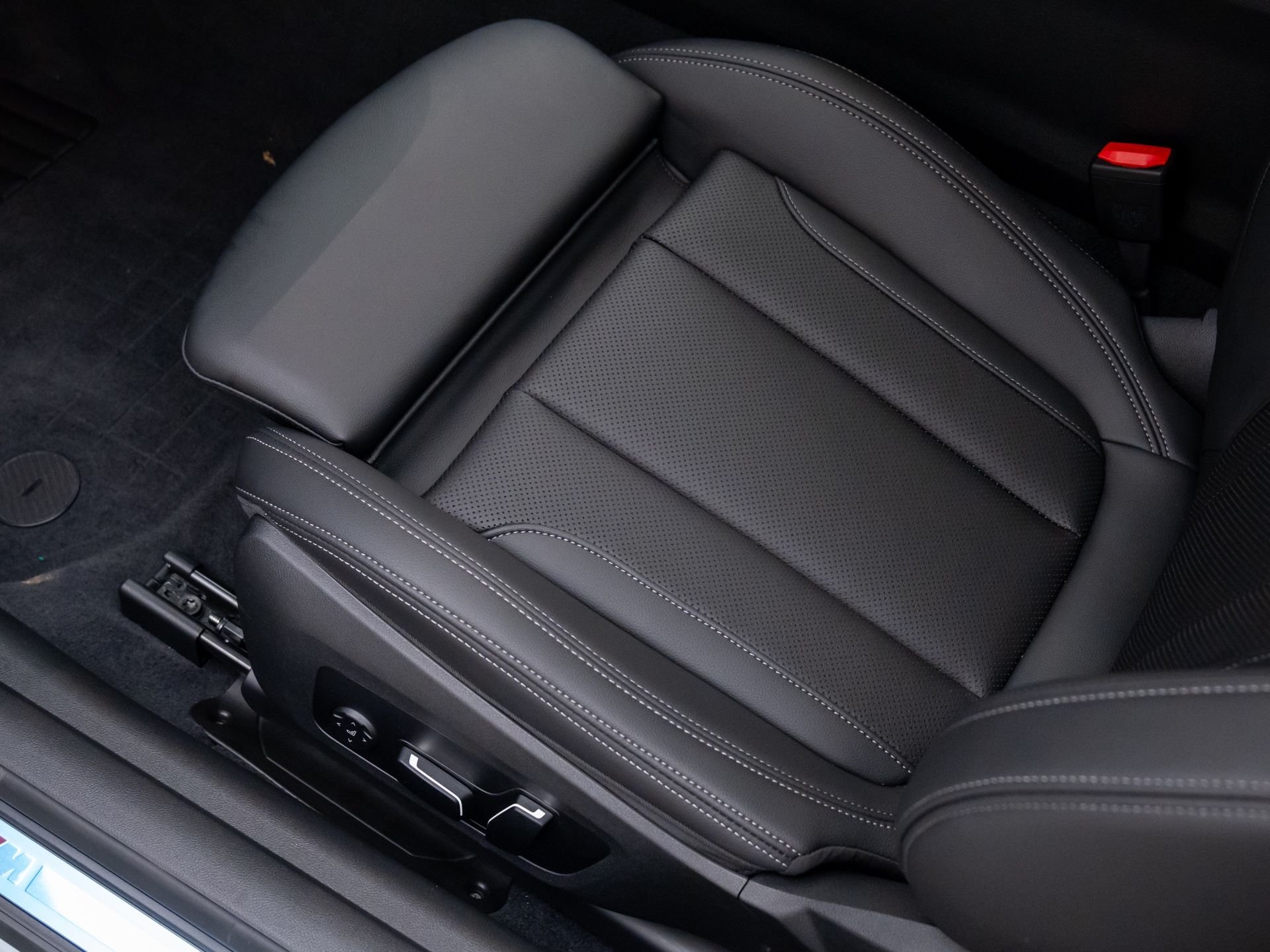 New 2026 Brooklyn Grey Metallic BMW 430i xDrive image 16
