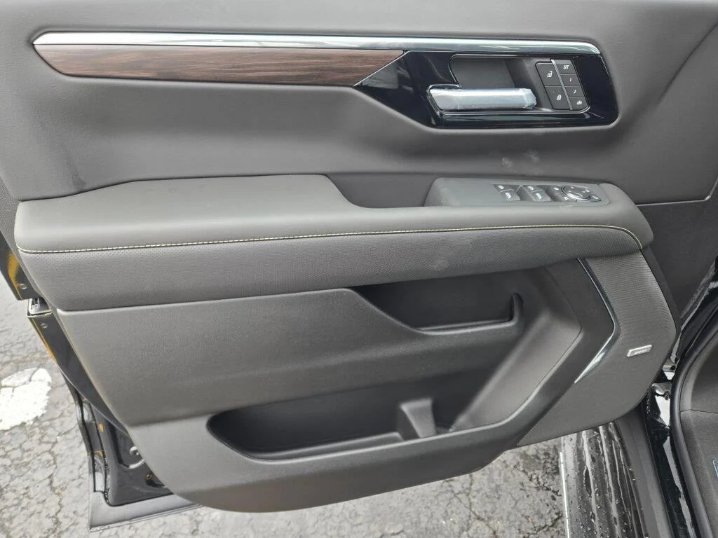 2026 Chevrolet Tahoe Premier - Photo 22