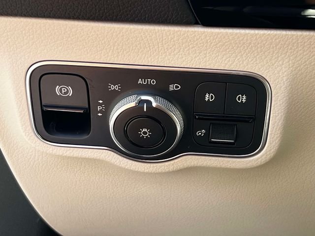 Certified Used 2023 White Mercedes-Benz GLA 250 image 21