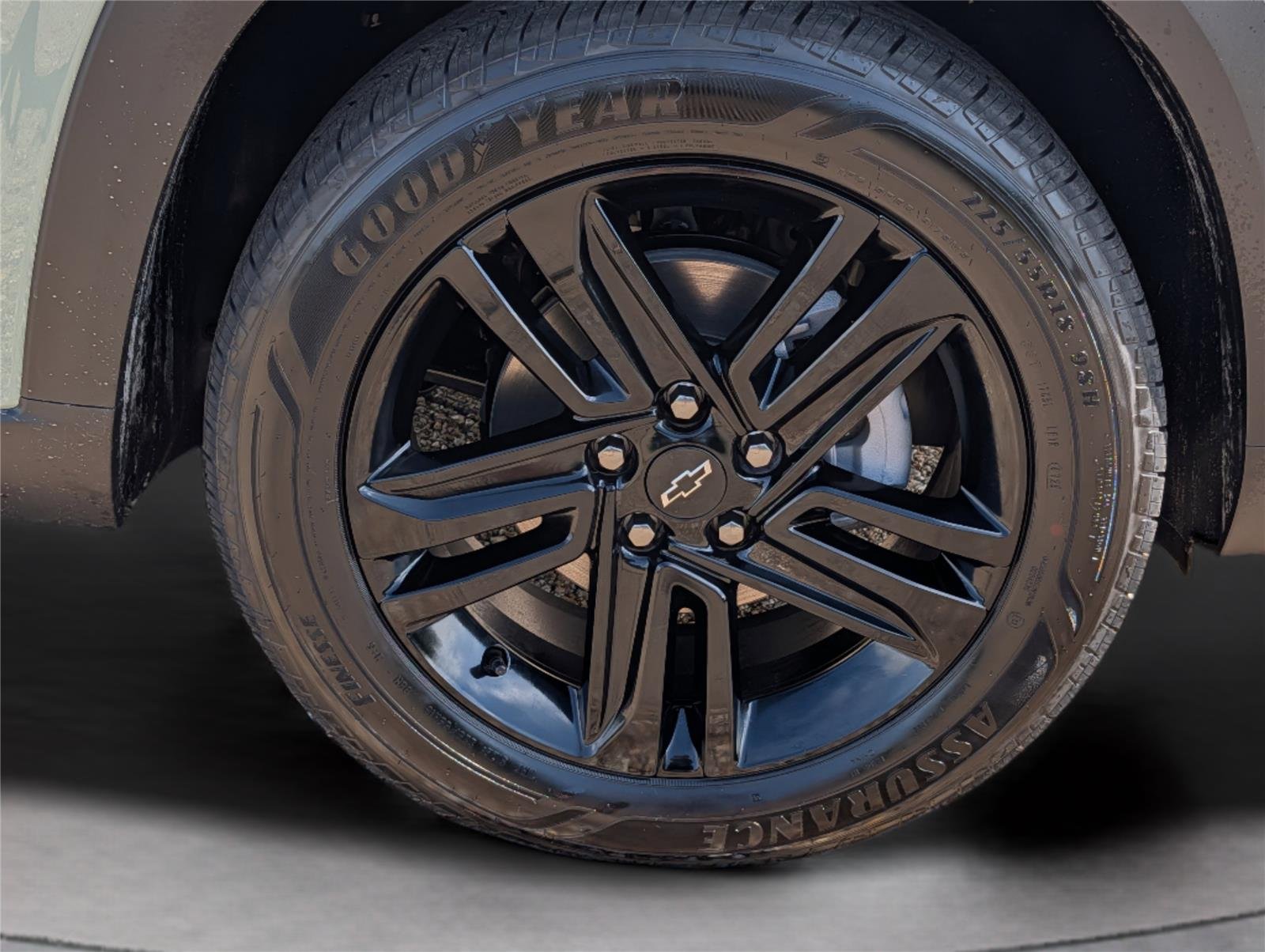 New 2026 Cacti Green Chevrolet ACTIV image 37
