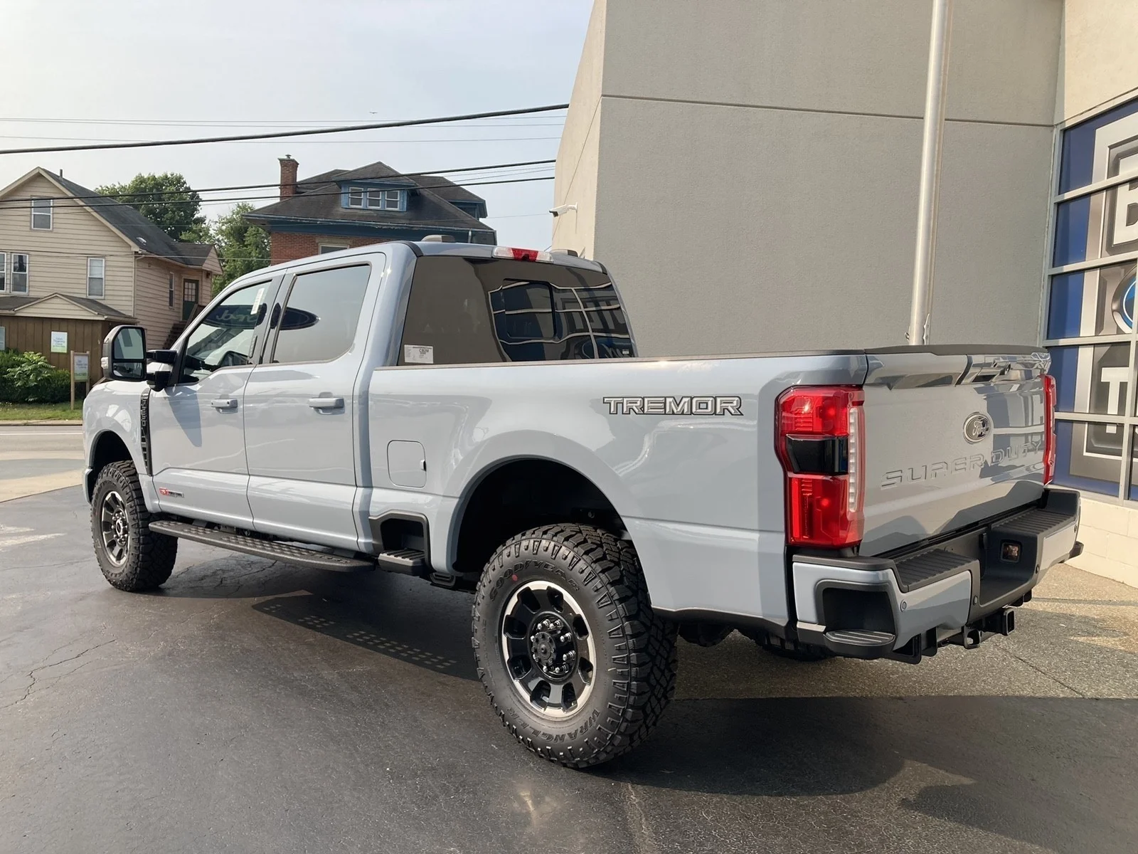 New 2026 Glacier Gray Metallic Tri-Coat Ford F-250® Lariat® image 4
