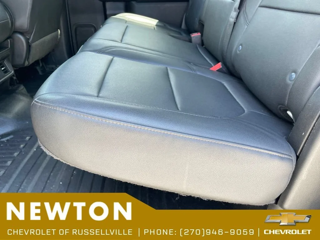 Used 2021 SUMMIT WHITE GMC 4WD CREW 159 image 32