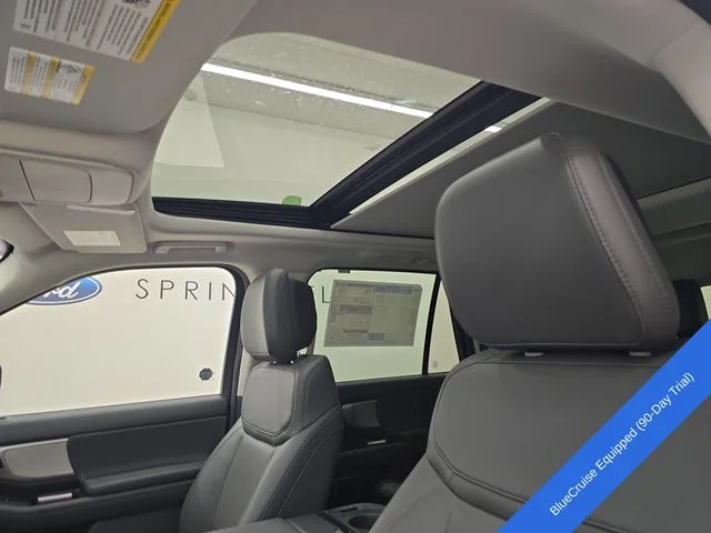 New 2027 Star White Metallic Tri-Coat Ford Active image 28